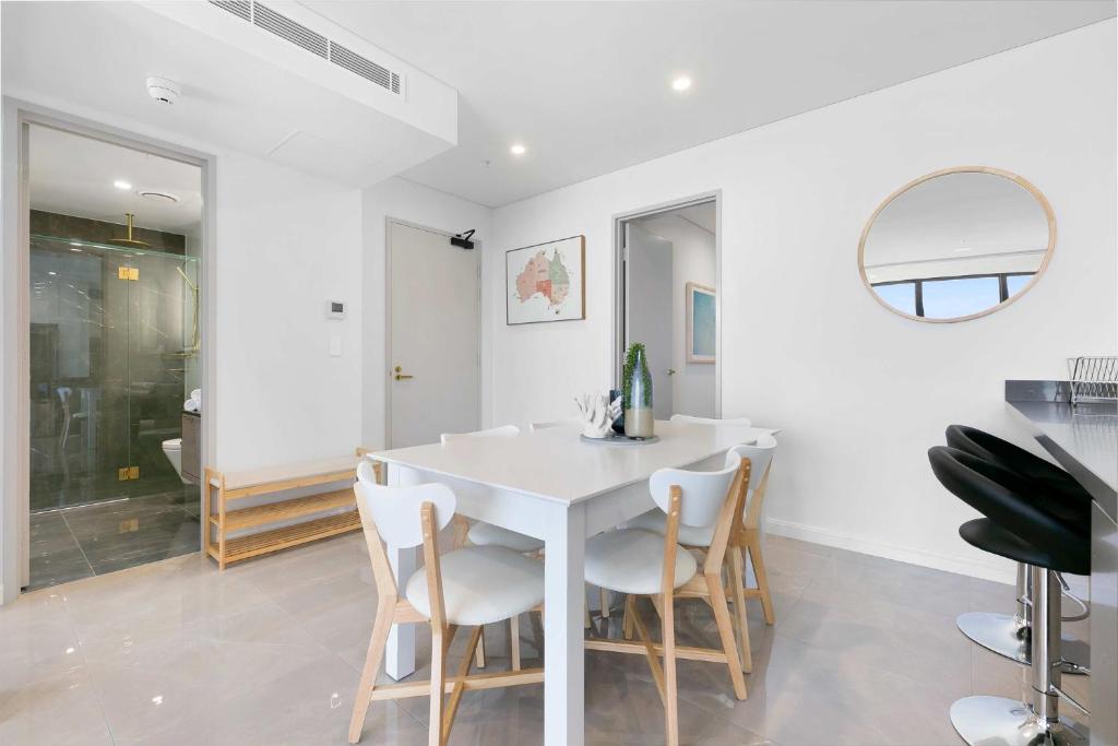 Oceanfront 3-Bed with Stunning Views, Pool & Sauna - Tap to explore photos
