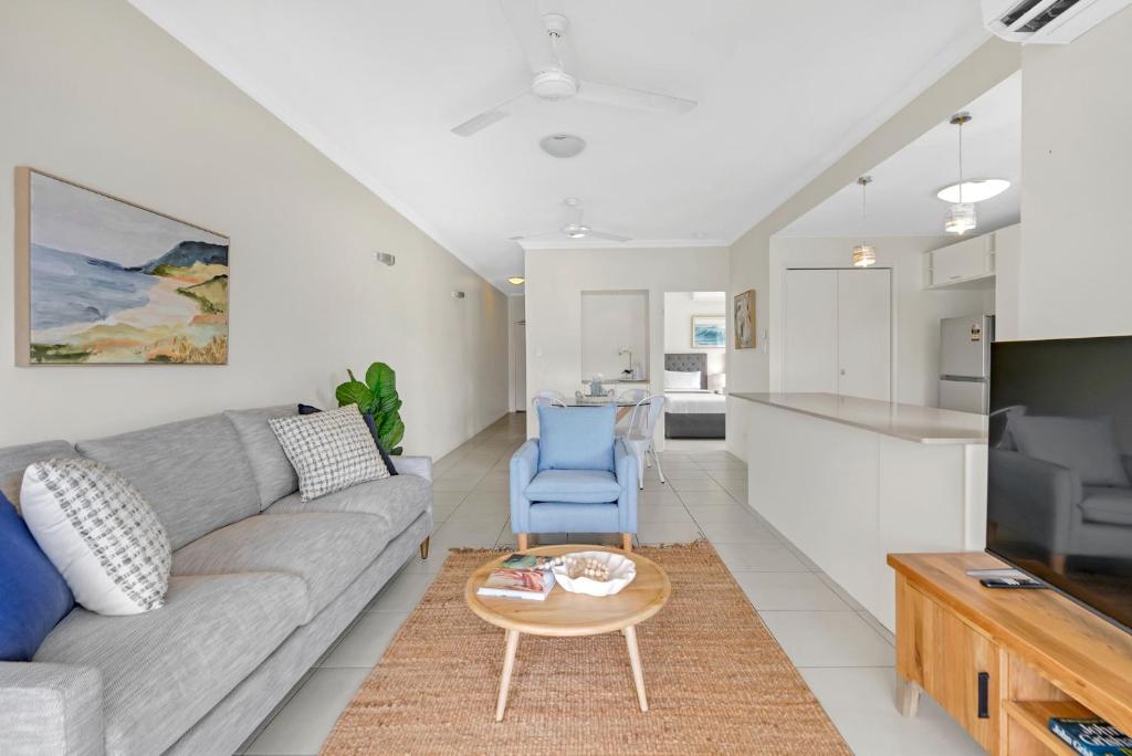 Trinity Beach Retreat with Pool and Scenic Views - Tap to explore photos
