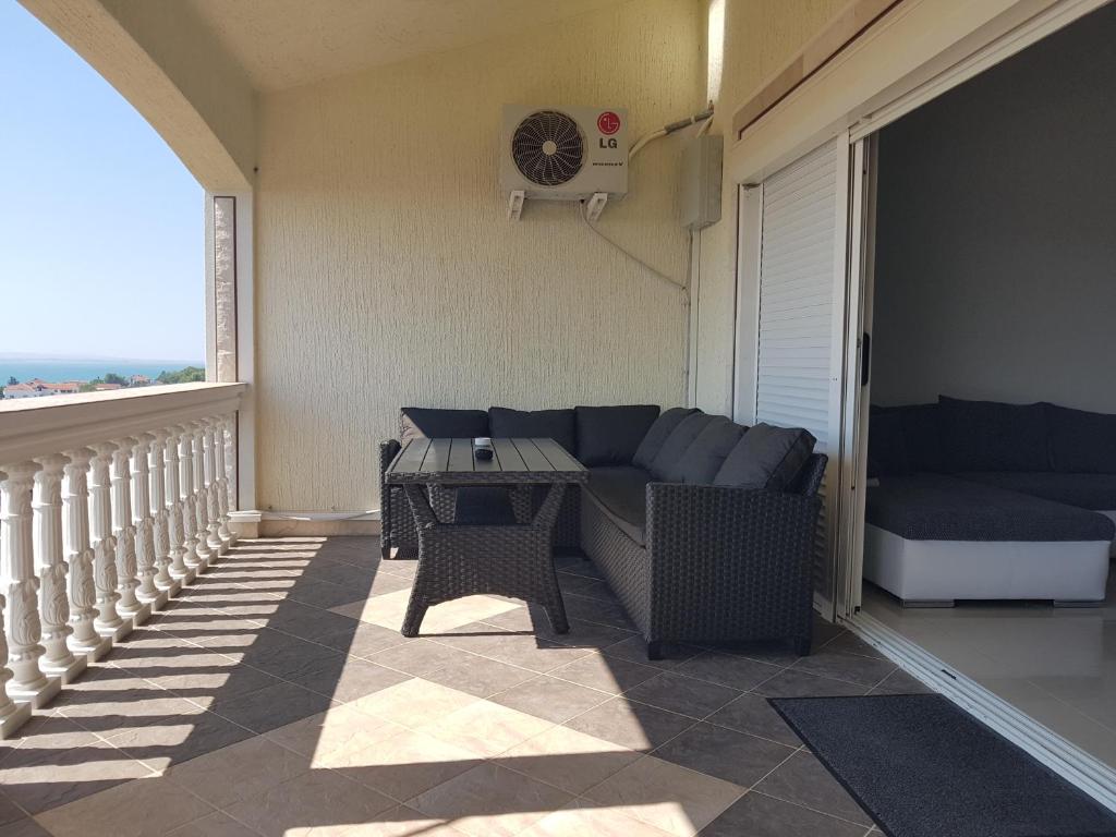 Elizabeta Apartments photo 3