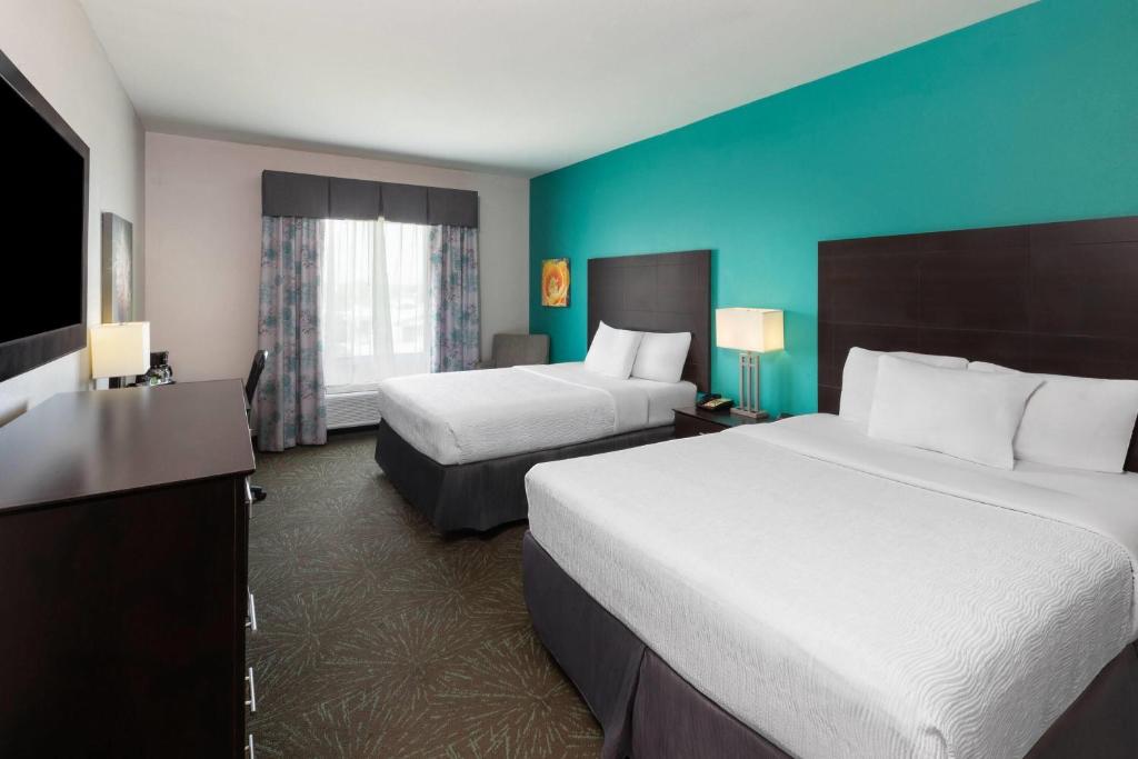 Baymont by Wyndham Andrews TX Room Type - Queen Room with Two Queen Beds - Non-Smoking