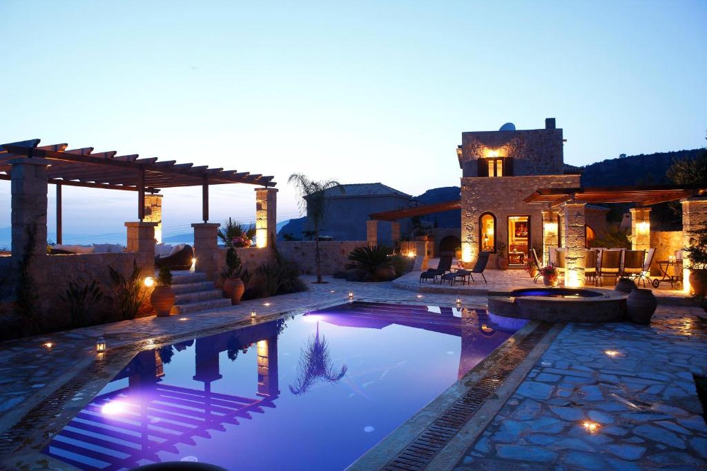Olympia Villas photo 2