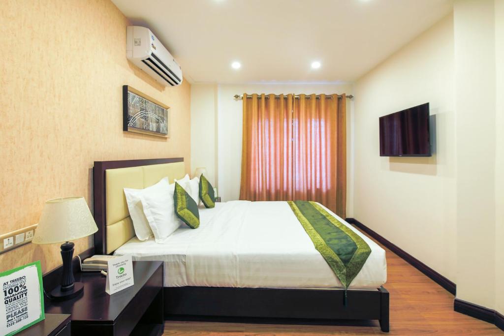 Двухместный ([Sanitized] Standard Double Room), Treebo Adrak