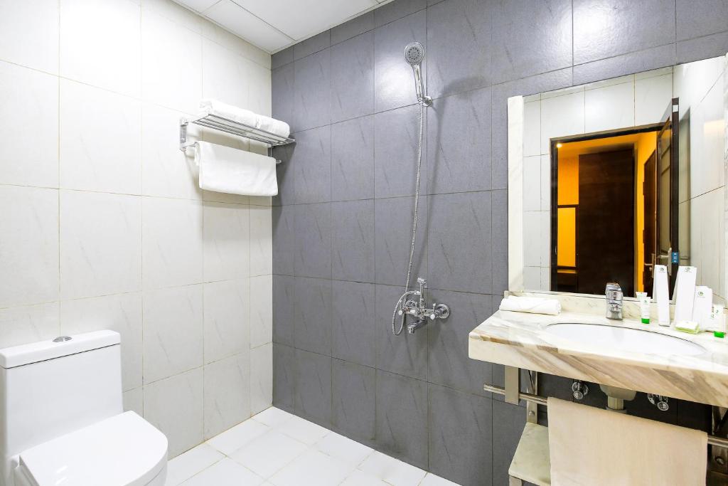 Двухместный ([Sanitized] Standard Double Room), Treebo Adrak