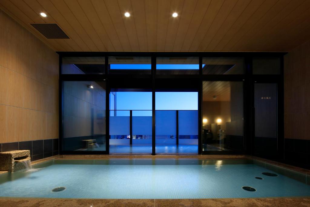 Candeo Hotels Hiroshima Hatchobori Room Type - Corner King Room (3 Adults)
