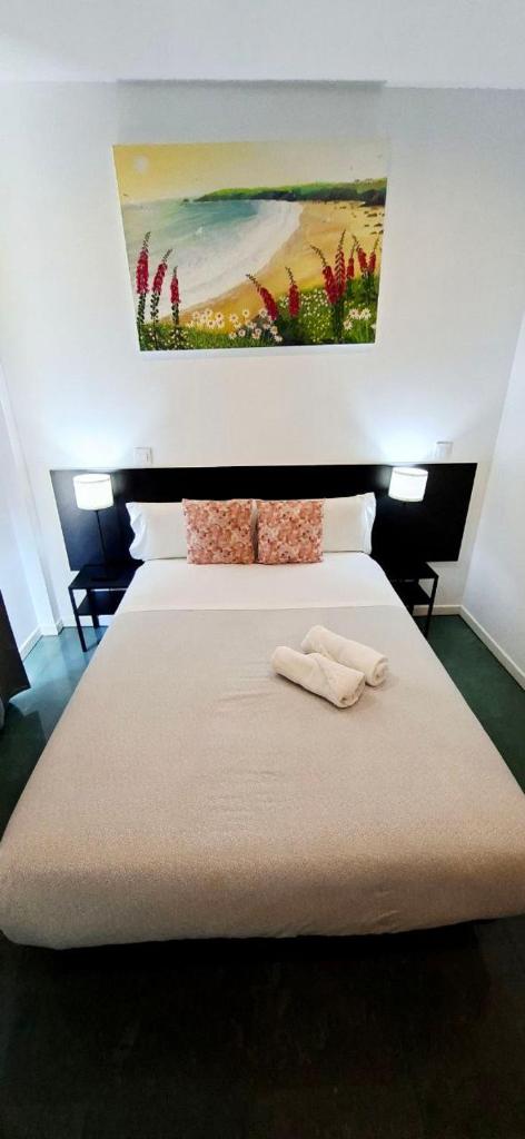 AYZ Javier Cabrini - Auto check-in property - Tap to explore photos