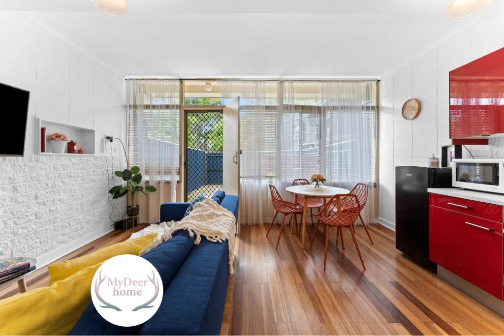 Renovated 1BR Unit CBD Parking Wi-Fi South Tce - Tap to explore photos