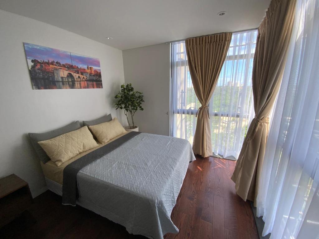 Ma Roberta - Luxurious Tambuli 2 Bed Room Unit - Tap to explore photos