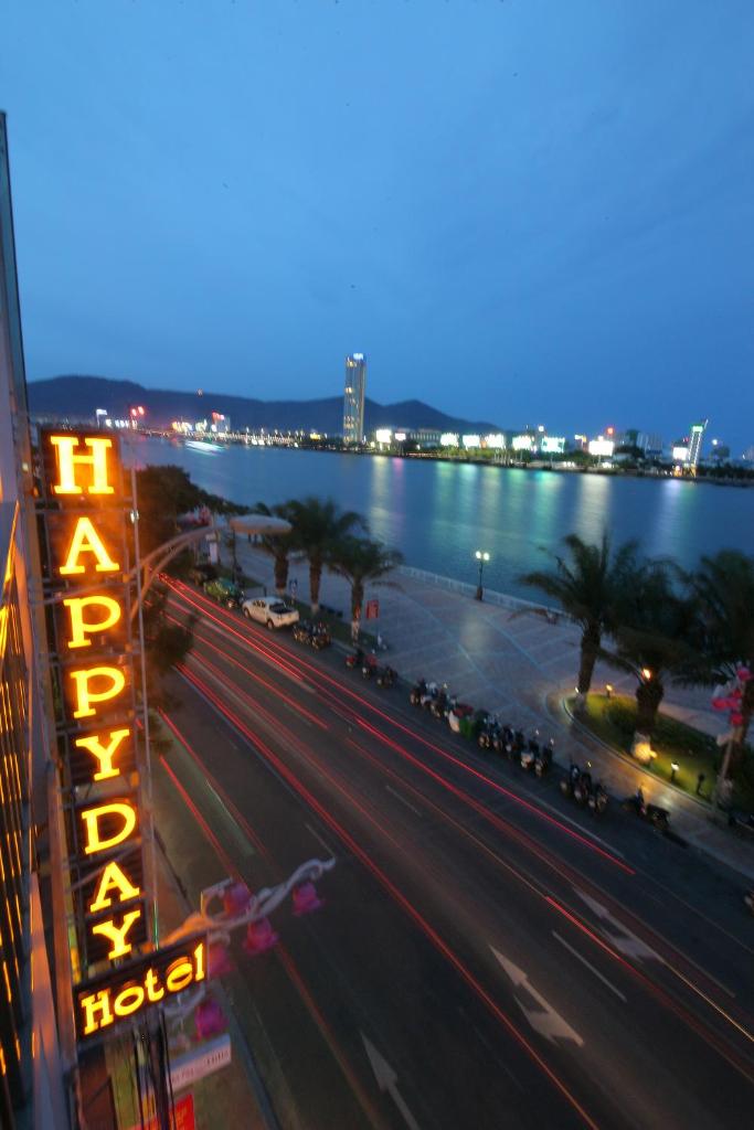 Khách sạn Happy Day