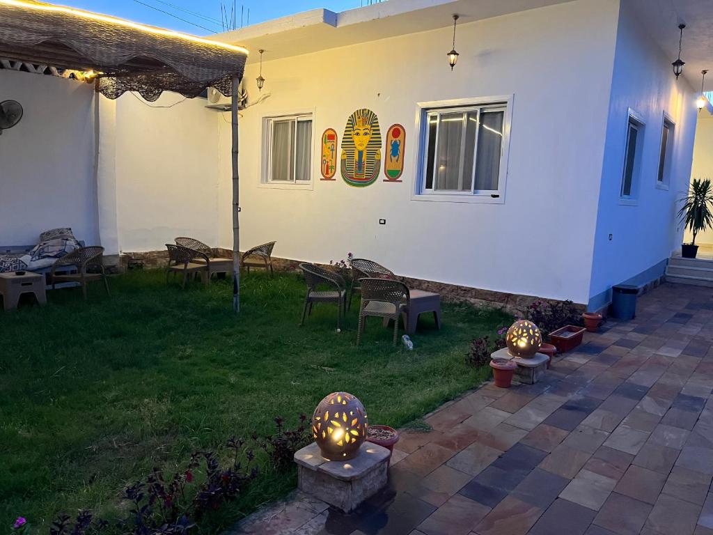 Diamond Guest House, Naqadah