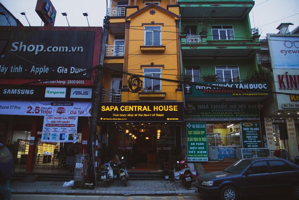 Sapa Central House - Tap to explore photos