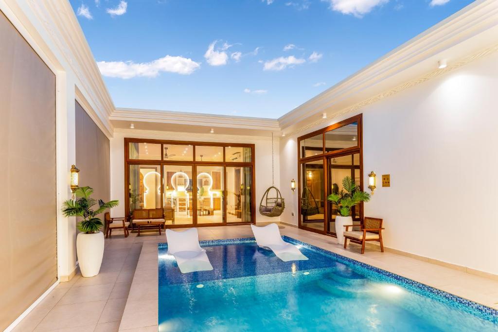 Halisi Villas