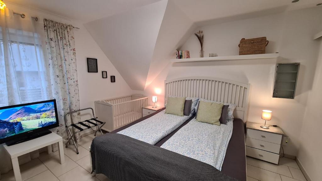 Apartmenthaus Çelik Bielefeld Süd Senne Parkplatz 24h Self Check In, Bielefeld