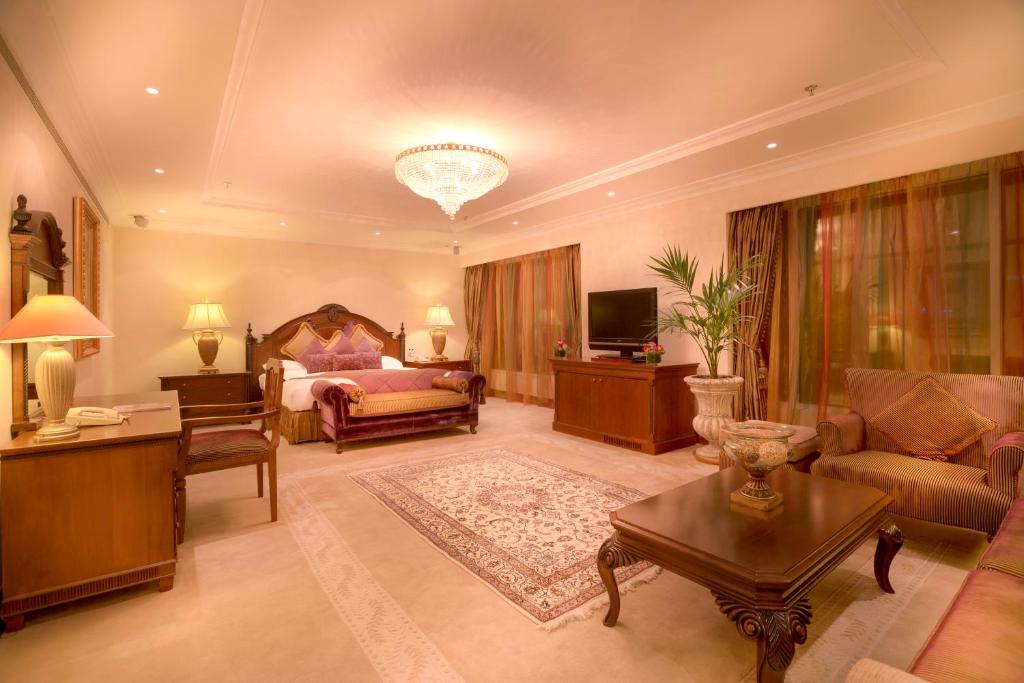 Сьюит (Королевский люкс), Отель Corniche Hotel Abu Dhabi
