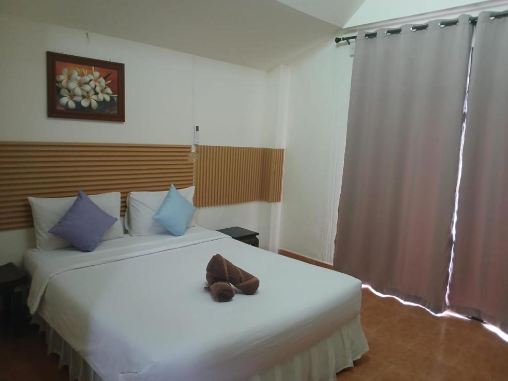 Penzy Guesthouse - Tap to explore photos