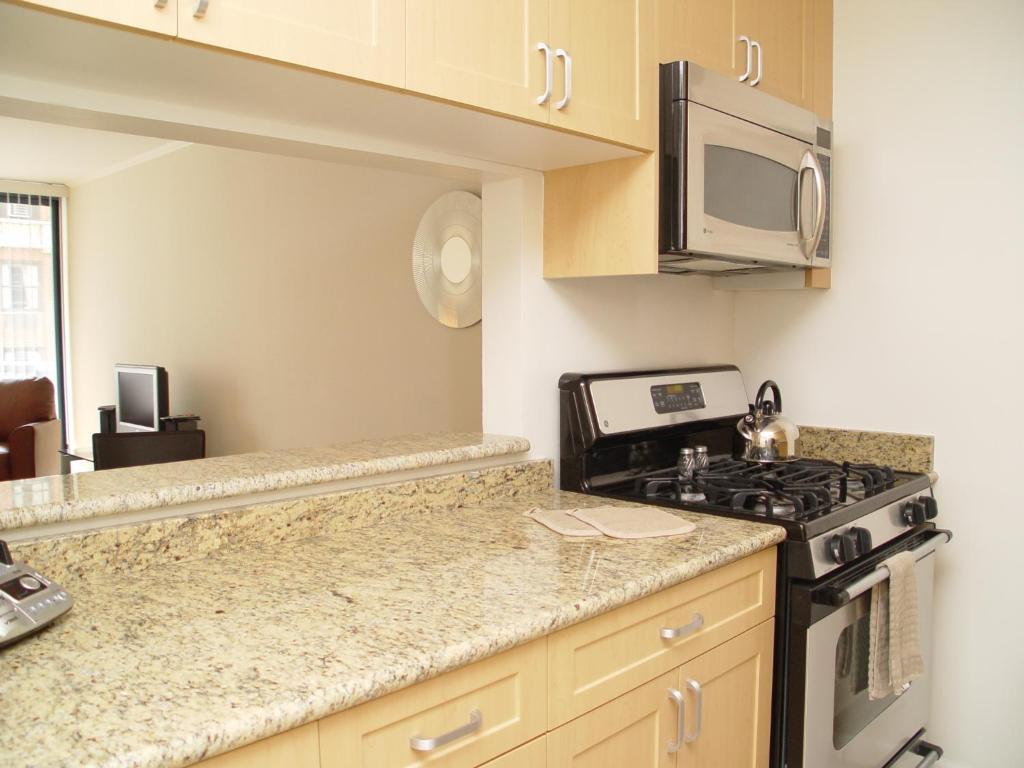 Апартаменты (Апартаменты с 1 спальней), Midtown West Suites at 48th Street and Times Square