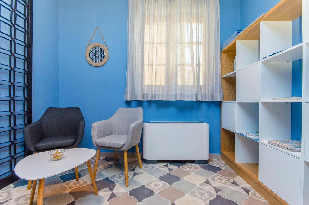 Hostel Dvor - Tap to explore photos