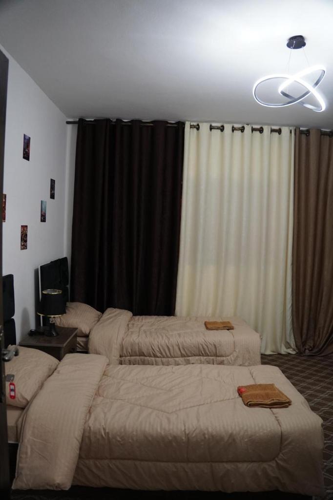 Petra voyager Hostel Room Type - Deluxe Double or Twin Room with City View