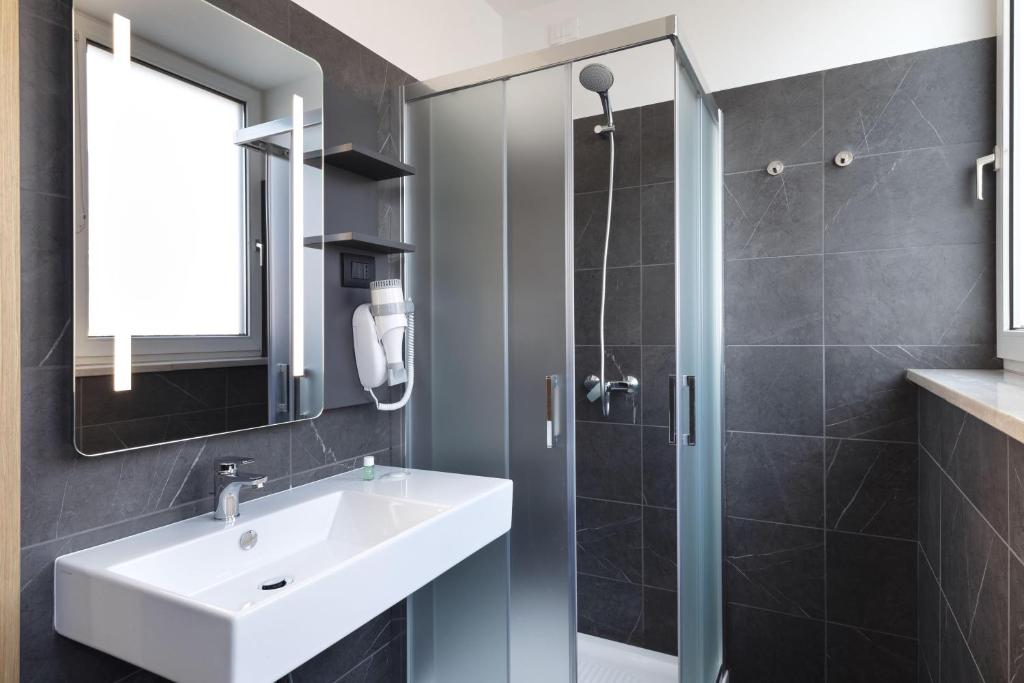 B&B Hotel Bolzano Room Type - Double Room