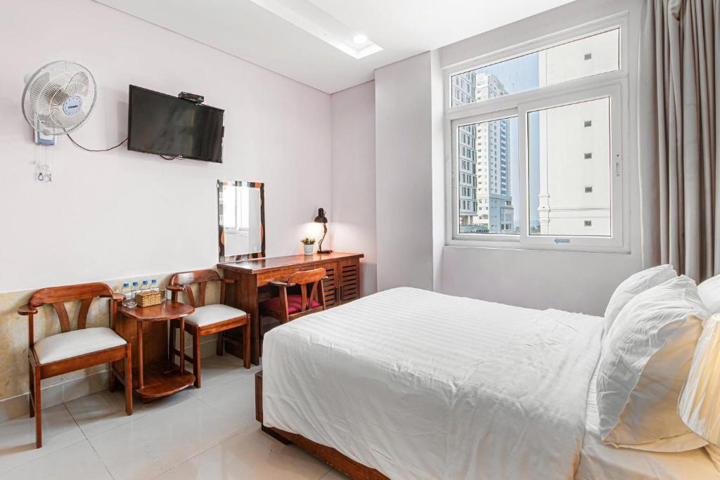 Khách sạn Kiên Cường 2 Hotel - Tap to explore photos