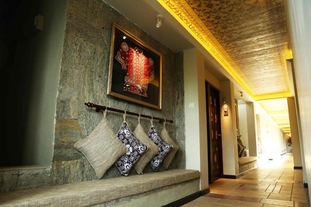 Сьюит (Королевский роскошный люкс, вид на озеро), Thilanka Hotel