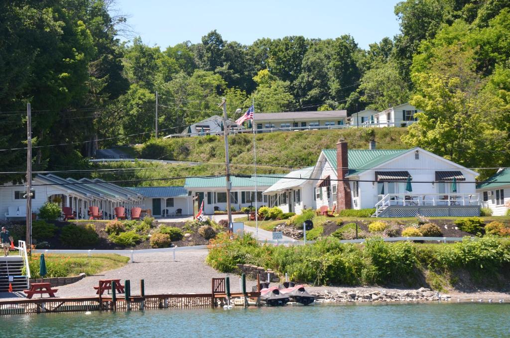 Lake View Motel image