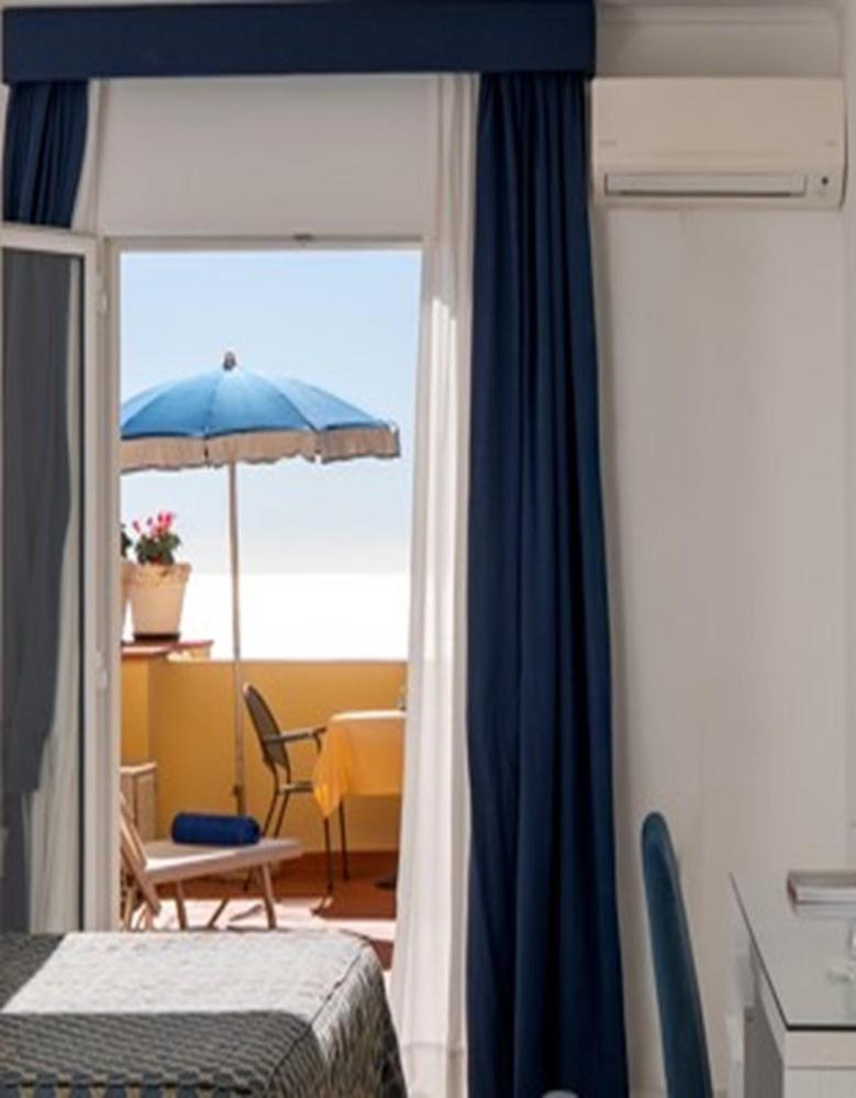 Hotel Weber Ambassador - Tap to explore photos