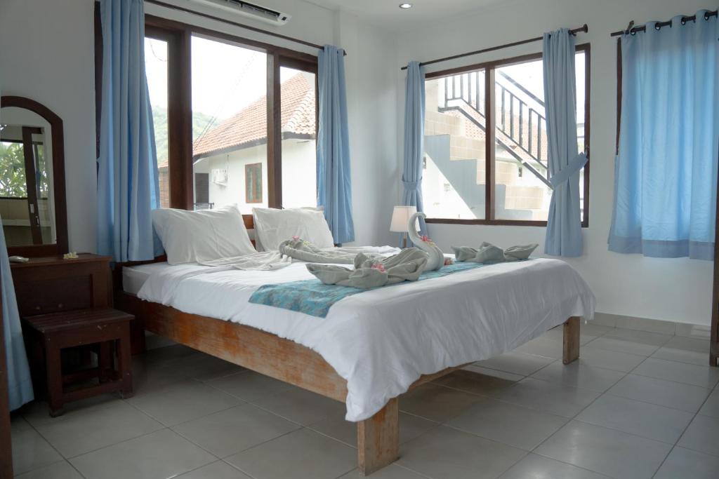 Pakel's Bali Villas - Tap to explore photos