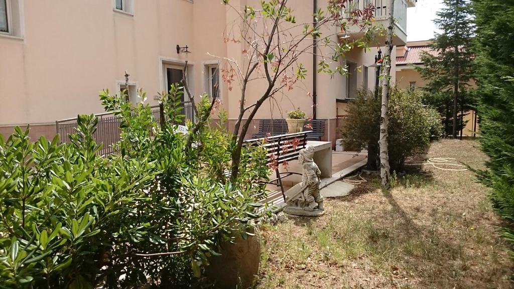 Hotel Holiday House photo 3