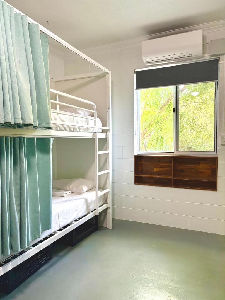 Port Douglas Backpackers Room Type - Bed in 6-Bed Dormitory Room