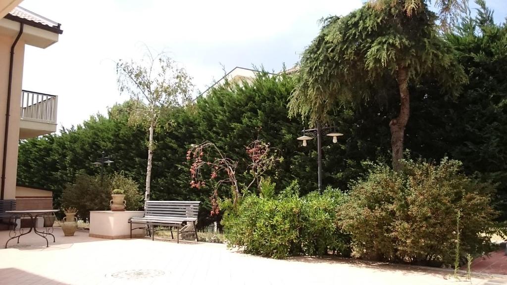 Hotel Holiday House photo 4