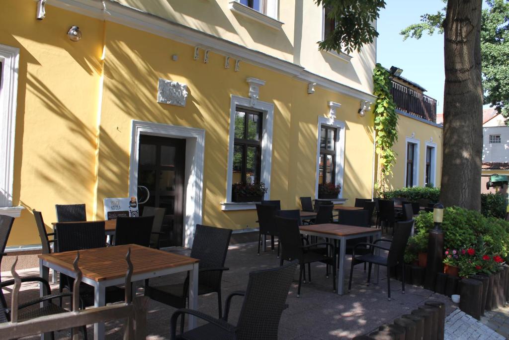 Hotel Zlatý Kříž photo 3
