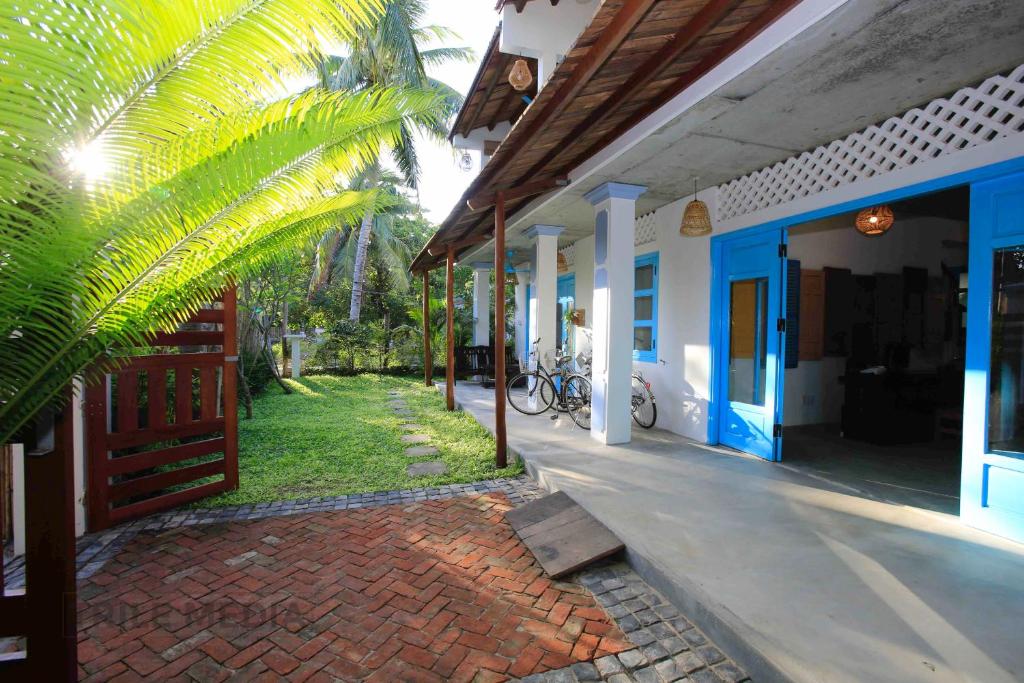 Life Beach Villa