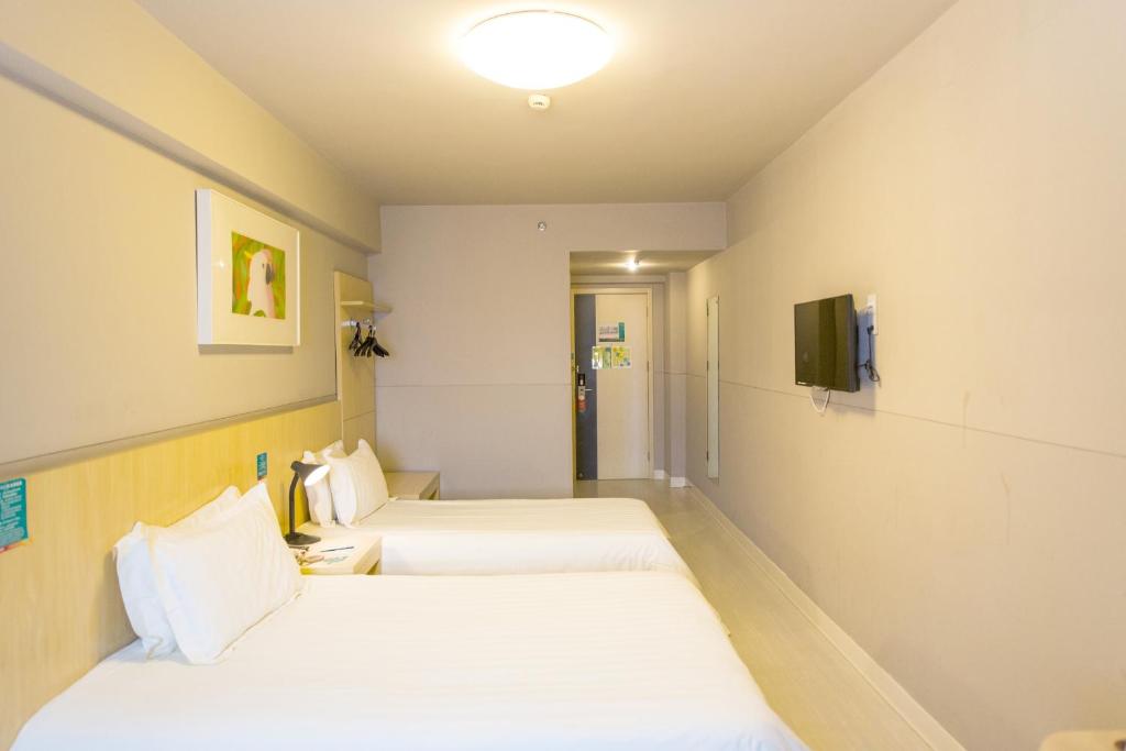 Двухместный (Двухместный номер В с 2 отдельными кроватями), Jinjiang Inn Qinhuangdao Development Zone Heping Bridge