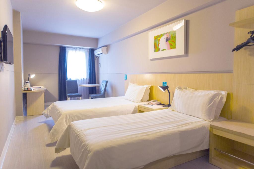 Двухместный (Двухместный номер А с 2 отдельными кроватями), Jinjiang Inn Qinhuangdao Development Zone Heping Bridge