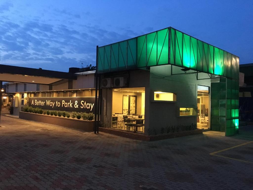 Talents Motor Park Hotel photo 1