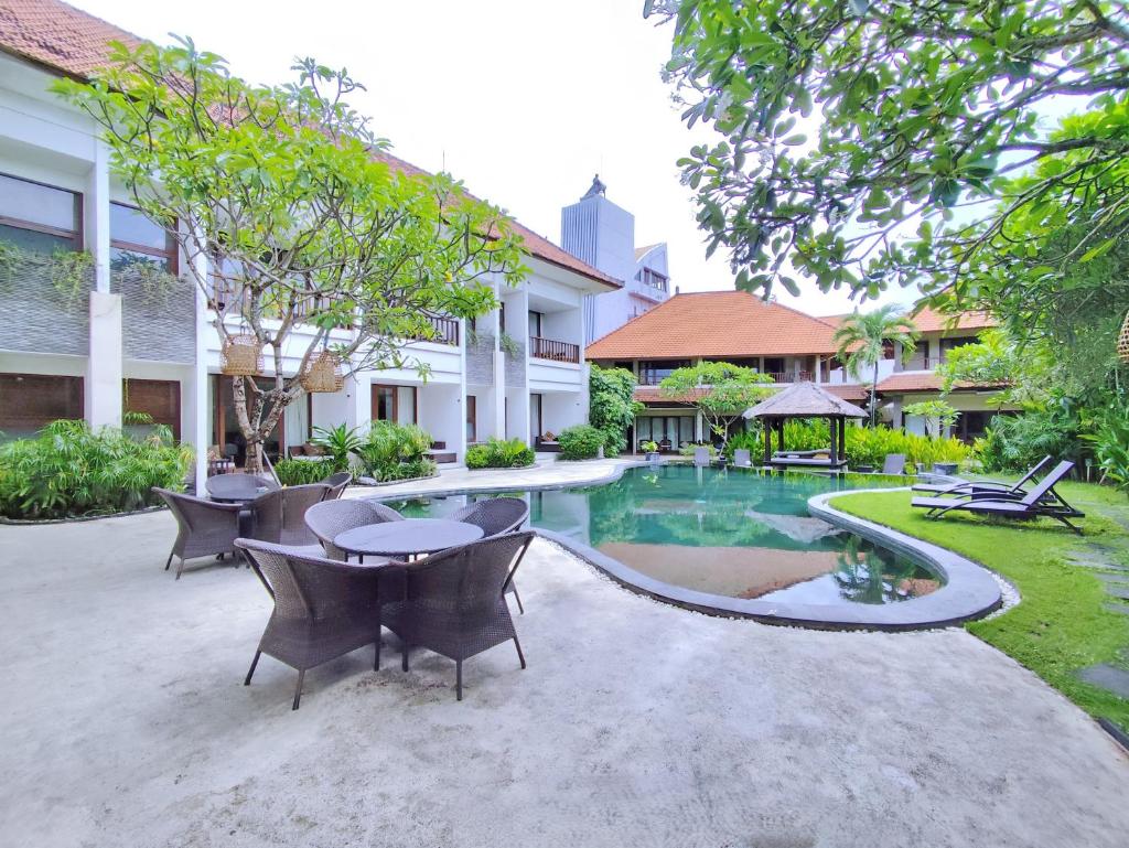 Villa Diana Bali 14 Bedrooms - Tap to explore photos
