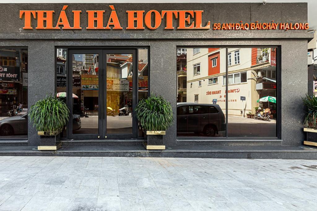 Thai Ha Hotel - Tap to explore photos