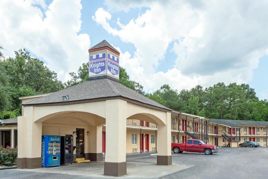 Knights Inn Yemassee image