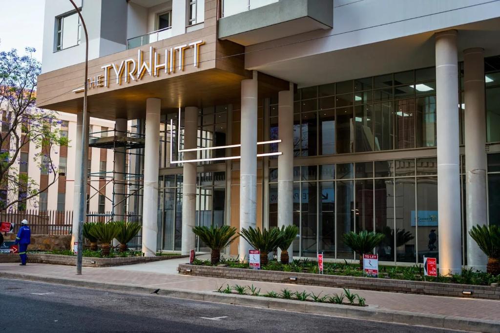 Tyrwhitt Luxury Apartment in Rosebank