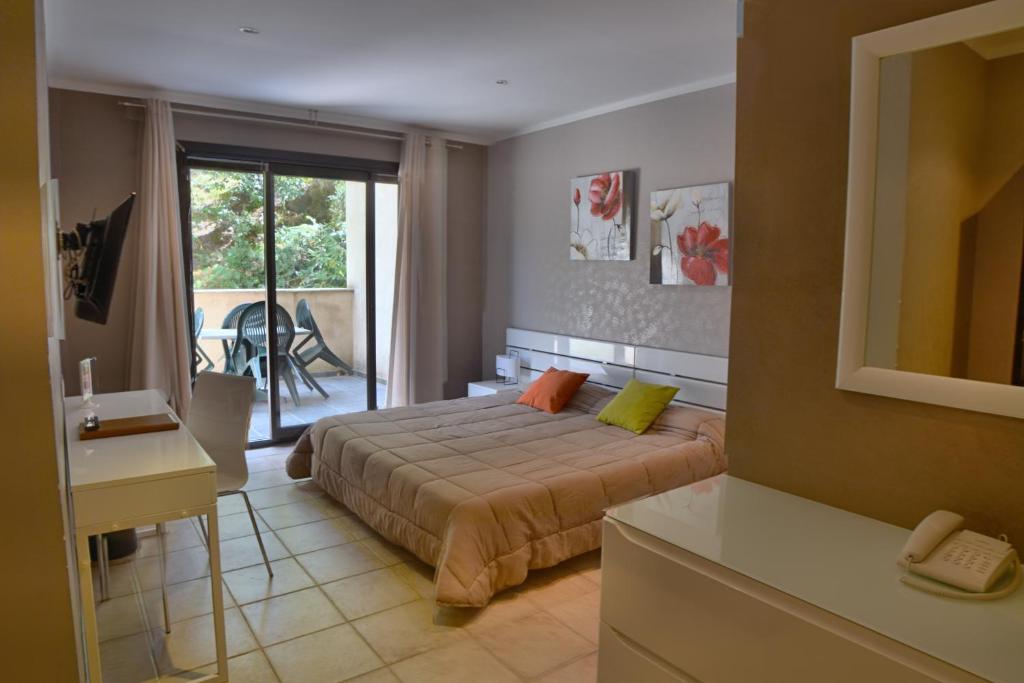 Семейный (Семейный номер (для 4 взрослых)), Auberge des Deux Sorru