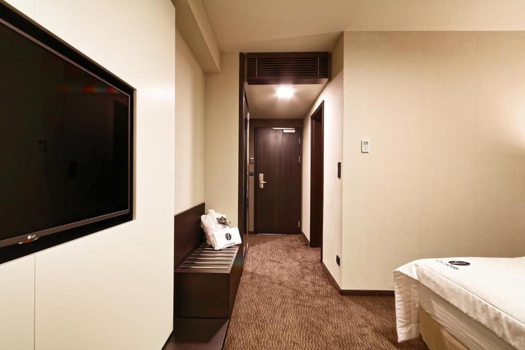Двухместный (Улучшенный двухместный номер с 1 кроватью), Hotel Victory
