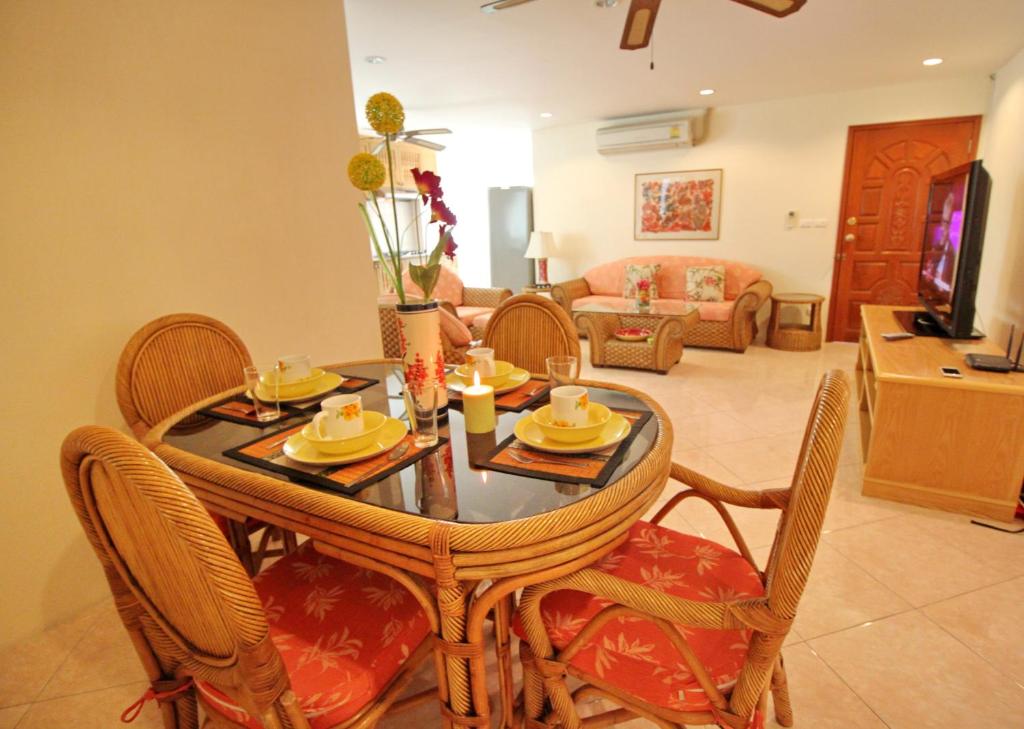 Апартаменты (Two Bedroom Balcony Apartment With Spa Bath), Butterfly Garden, A Boutique Residence