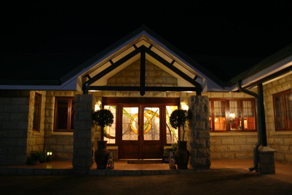 Mt Horeb Manor photo 3