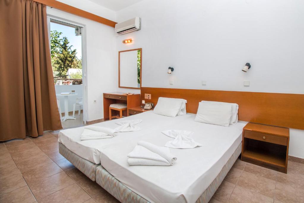 Двухместный (Двухместный номер с 2 отдельными кроватями), Achousa Hotel