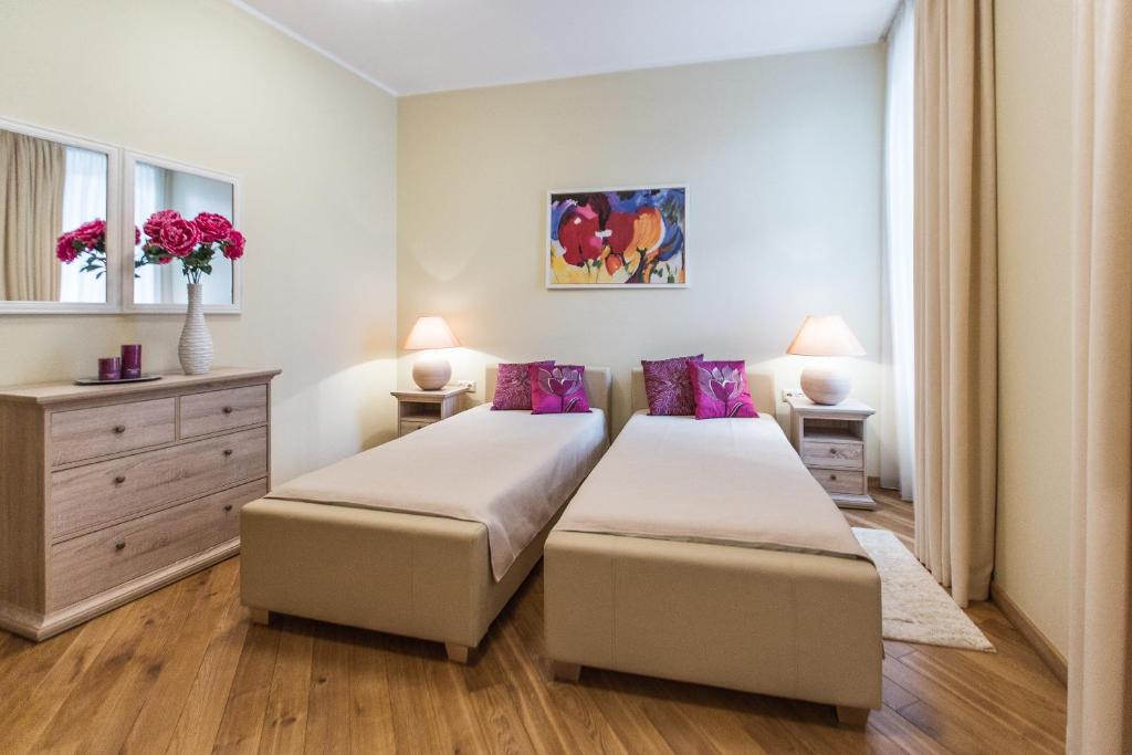 Апартаменты (Апартаменты с 2 спальнями и балконом), Riga Lux Apartments - Ernesta