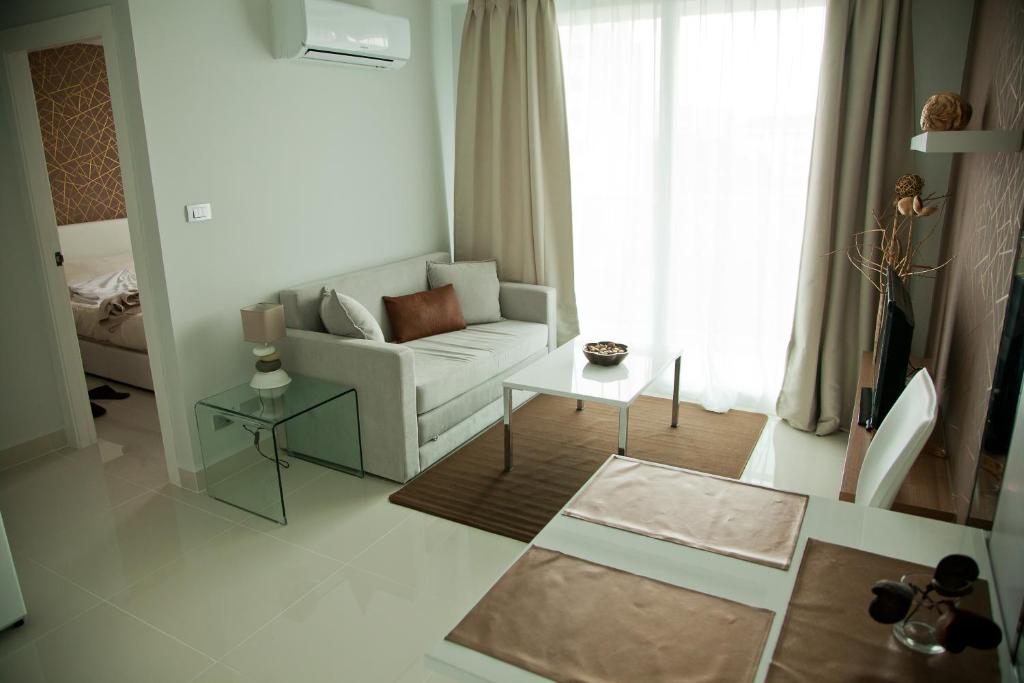 Апартаменты (Апартаменты с видом на бассейн), Amazon Residence Unit B1-217