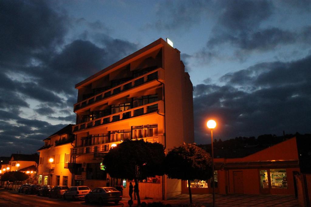 Hotel Krystal photo 1