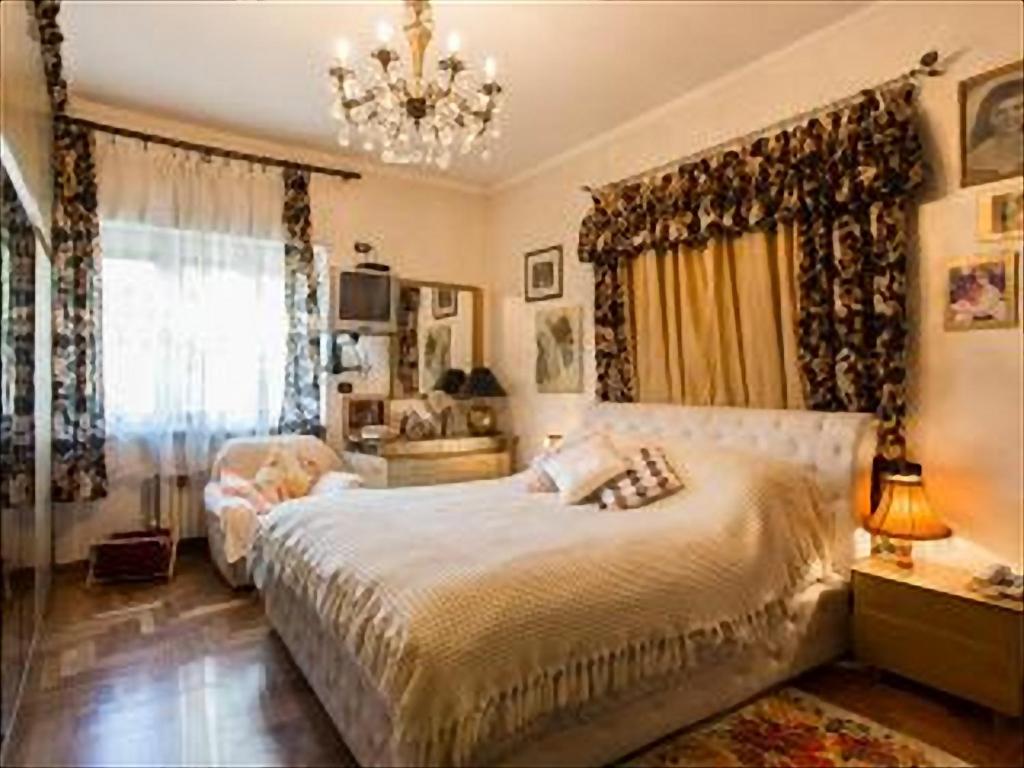 Romantic & Artistic Apartment photo 1