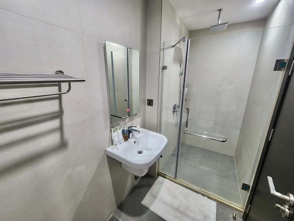 Aeon Towers Davao Condotel near Abreeza Ayala Mall Room Type - Deluxe King Studio