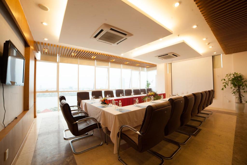 Khách Sạn Petro Đà Nẵng